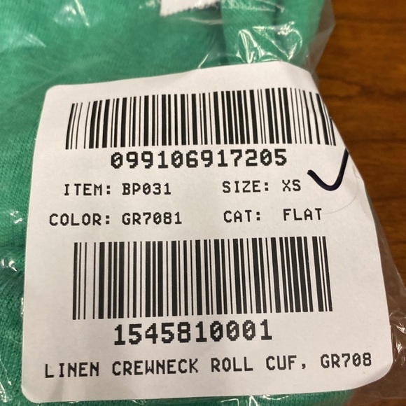 J Crew GREEN Linen roll-cuff crewneck T-shirt
Item BP031 - Picture 5 of 5